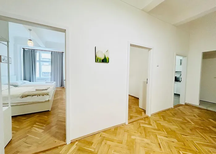 New Near Wenceslas Square Апартаменты Прага